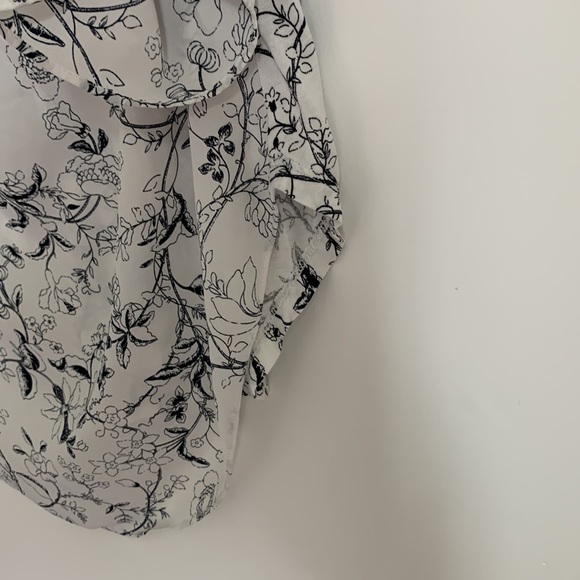 White with black floral print blouse - Picture 2 of 2